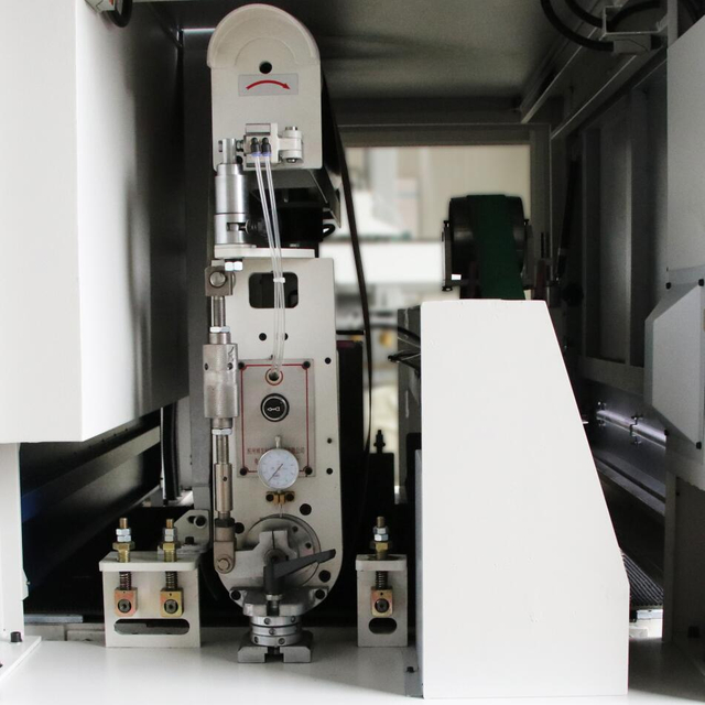 SG1030-NG+JS專門為激光切割零件設計的高效去毛刺、去割渣、金屬砂光加工設備